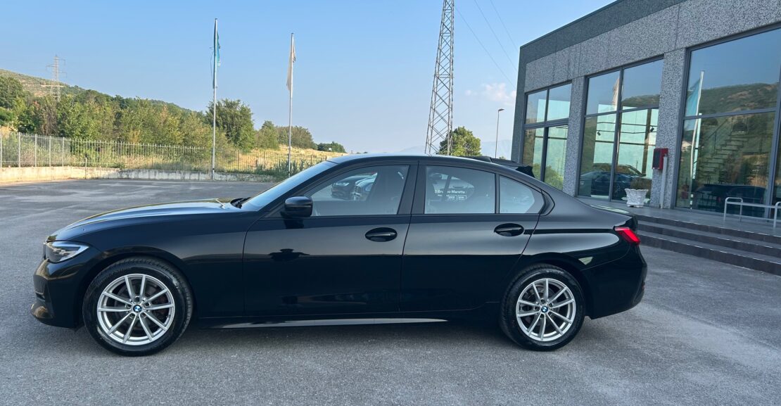 BMW 316 mhev 48V Business Advantage auto